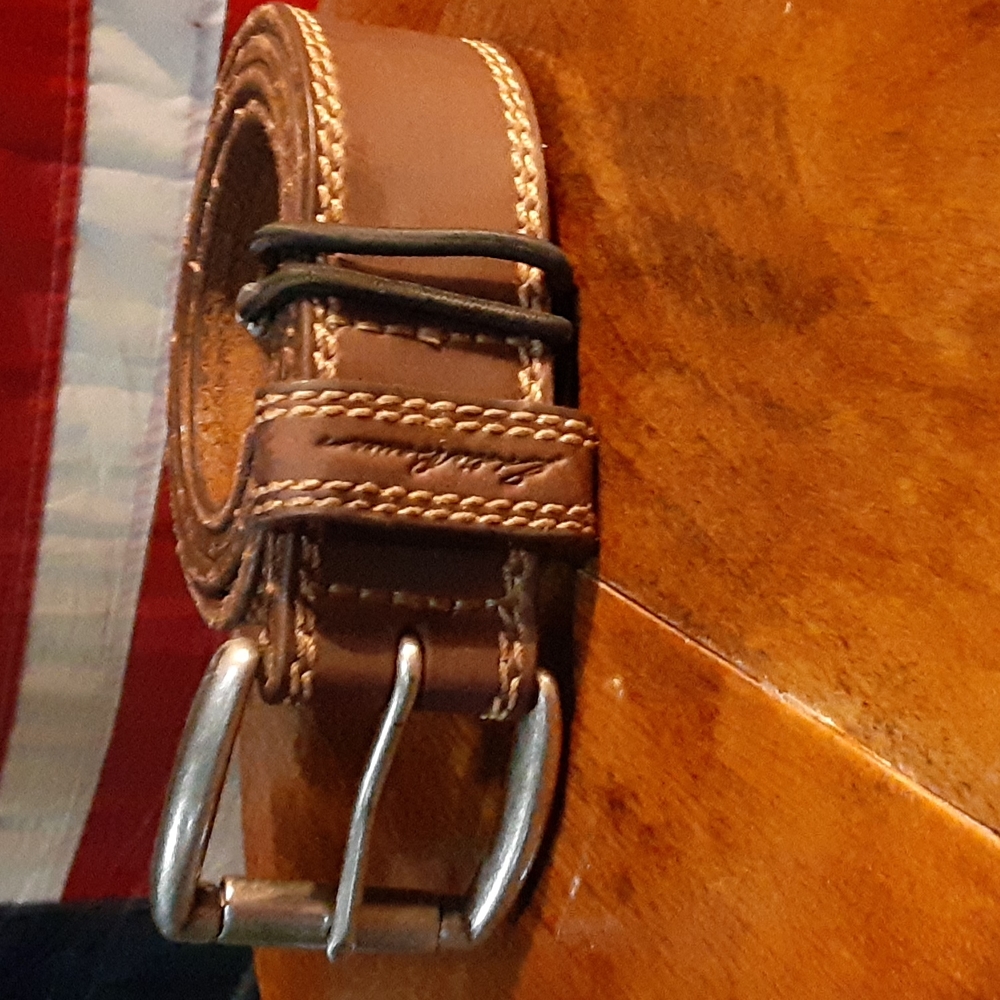 Eddie Bauer 36-in leather Roller belt